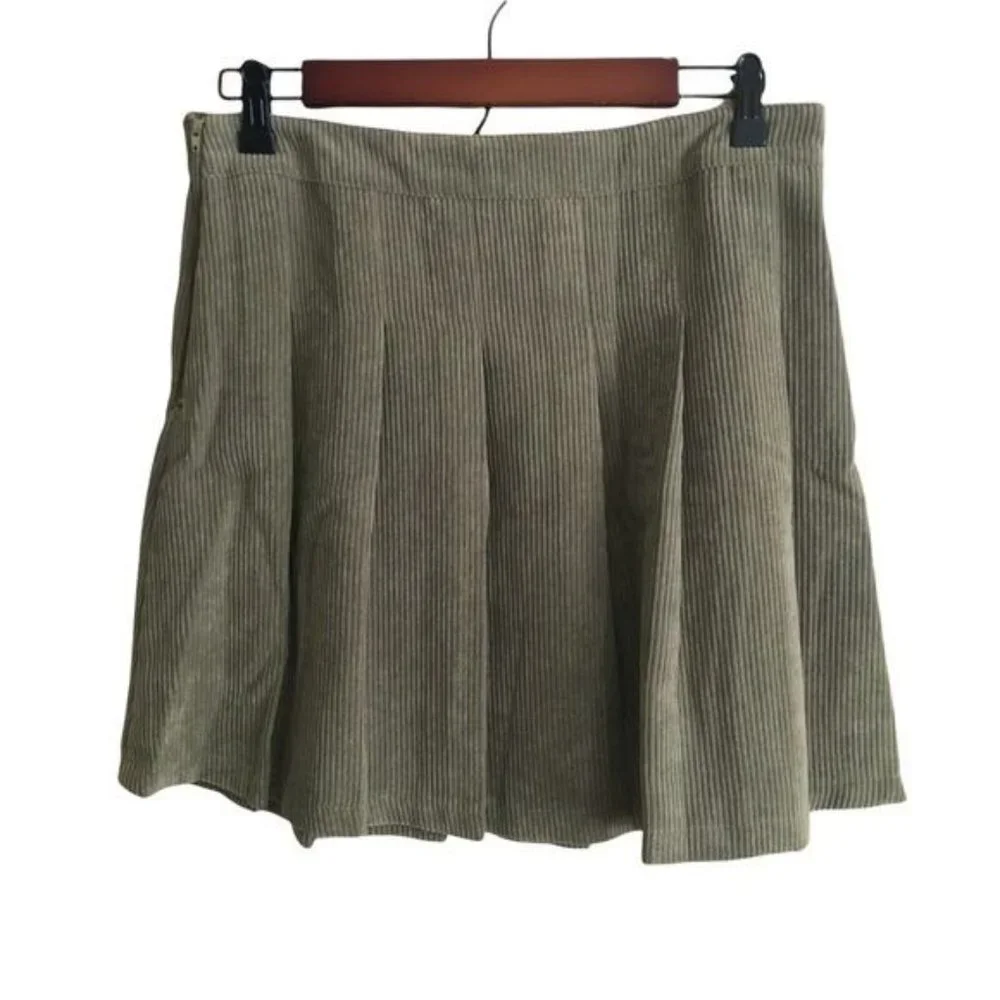 Mele E Pere Academia Pleated Corduroy Mini Skirt Khaki Green Womens Medium NWOT